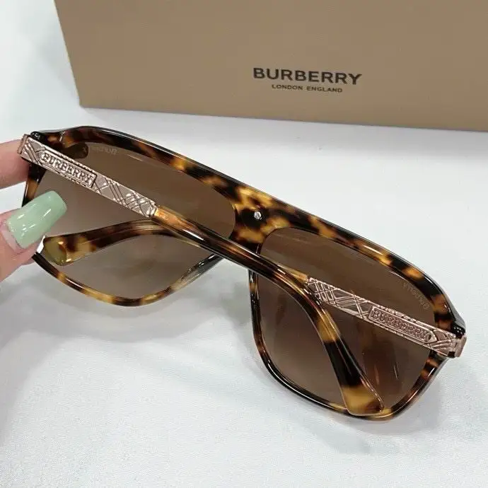 Burberry Glasses SMr (39)